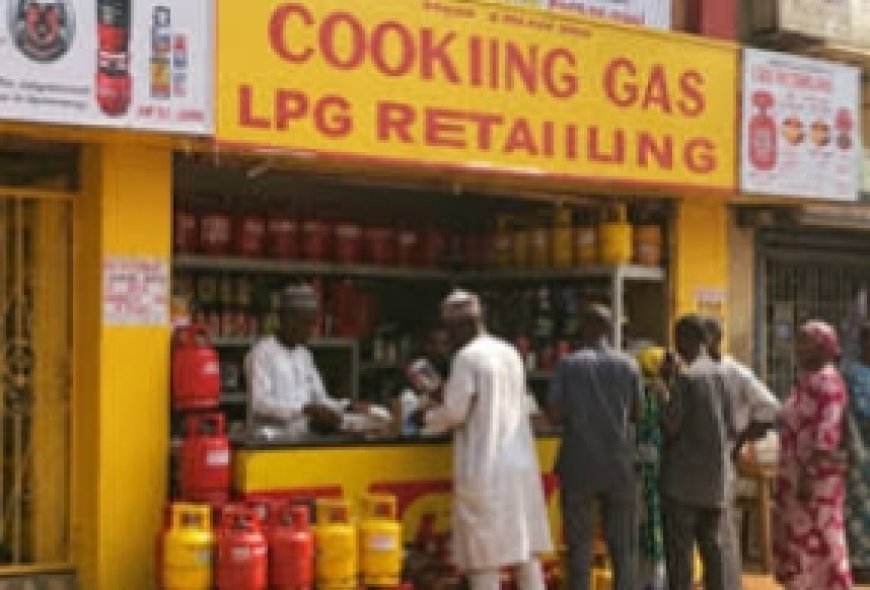 Nigerians Cry out as Cooking Gas Prices Soar, Experts blame Markets, Subsidy Removal