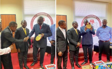 Law School Students Honour Eteng for Education Support