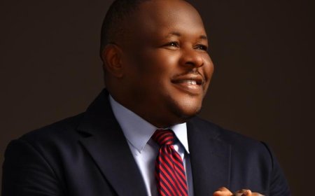 Imoke's Former Aide Empowers 20 Doctoral Students with Financial Support ‎