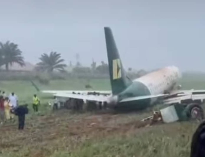 Enugu Air skids off runway during landing in Benin airport