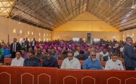 Jarigbe Pays Tribute to Community Leader, Mrs Orim, Donates N10m to Catholic Church