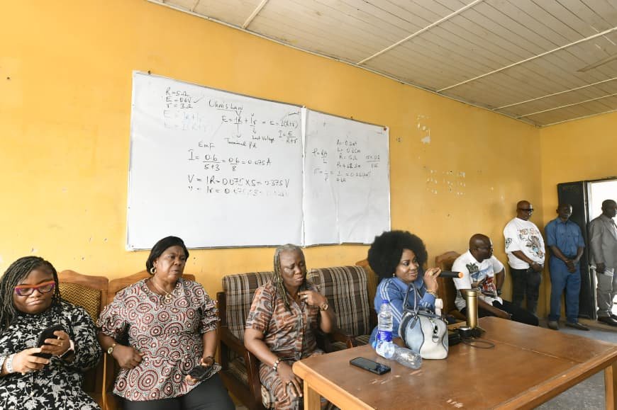 UNICROSS VC Engages Okuku Campus Staff, Reaffirms Commitment to Professionalism and Student Welfare