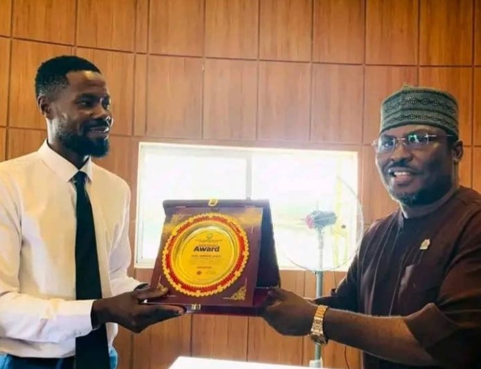 Ini Chairman Announces Bursary For Students, Reaffirms Commitment to Education