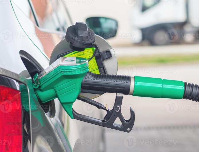JUST IN: FG Offers 30-Day Petrol Price Cut at NNPC Stations