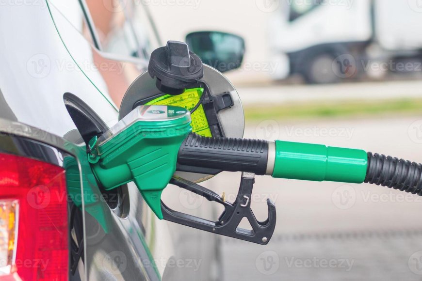 JUST IN: FG Offers 30-Day Petrol Price Cut at NNPC Stations