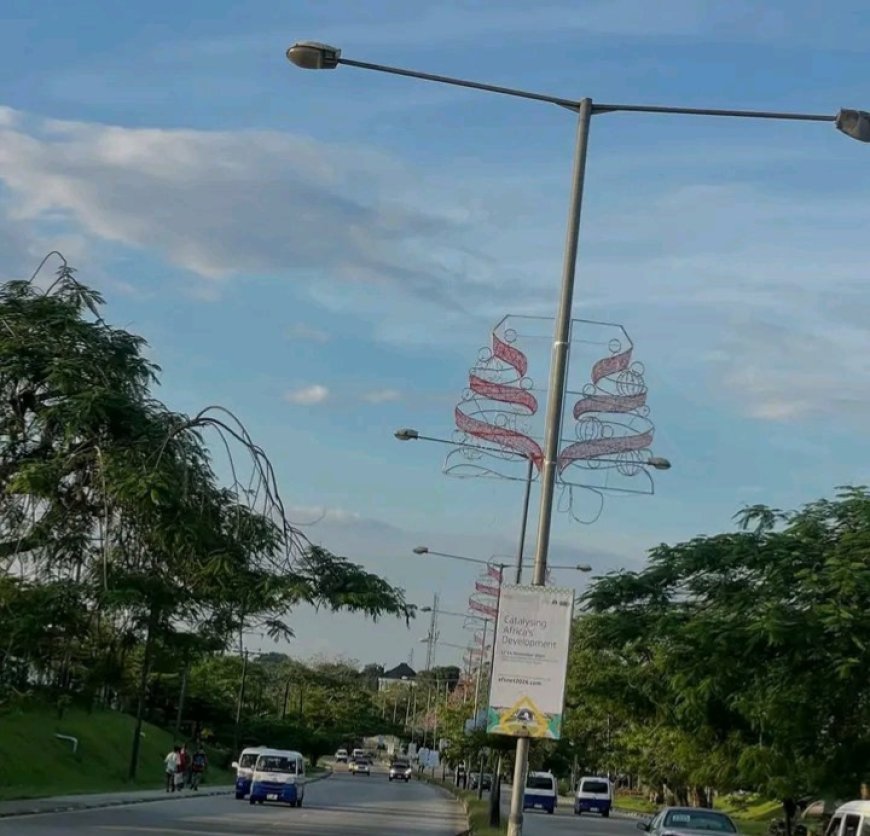Netizens Slam Gov Otu Over Early Christmas Decoration In Calabar, Say Misplaced Priority